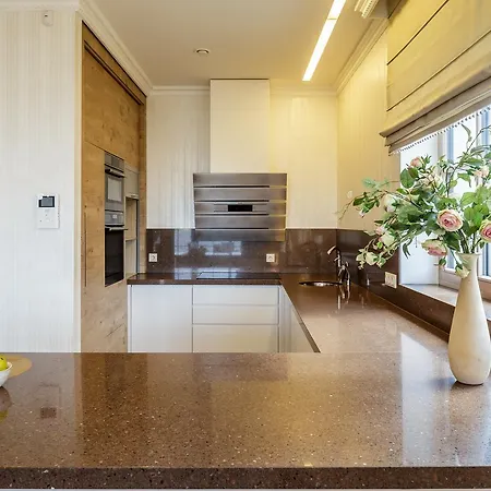 Smelynas House Apartman *